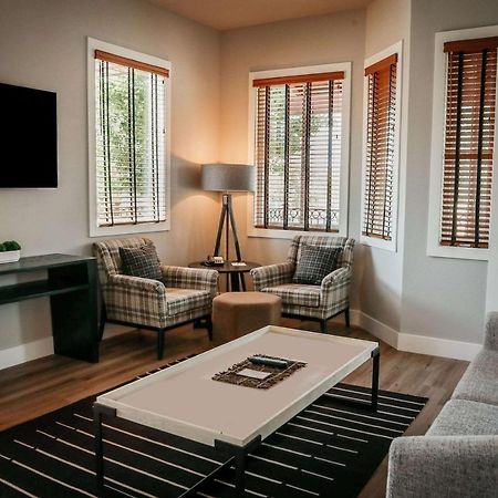Gateway Hotel, Trademark Collection By Wyndham Copper Cove Subdivision ภายนอก รูปภาพ