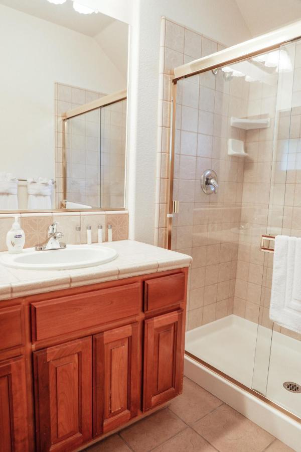 Gateway Hotel, Trademark Collection By Wyndham Copper Cove Subdivision ภายนอก รูปภาพ